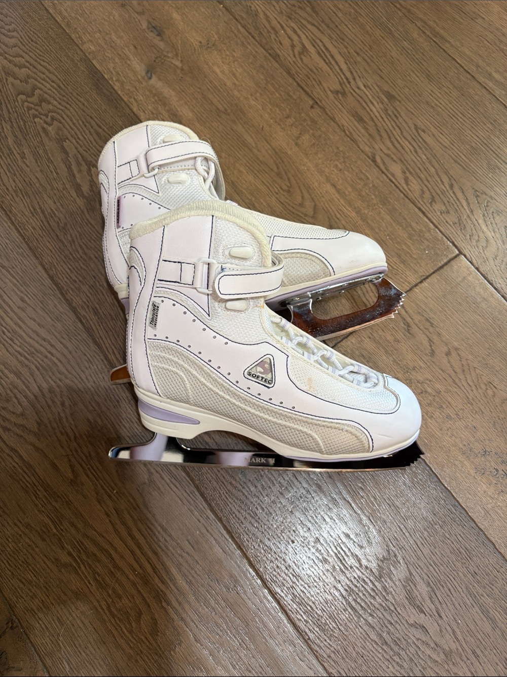 JACKSON White Women's Figure Ice Skates
